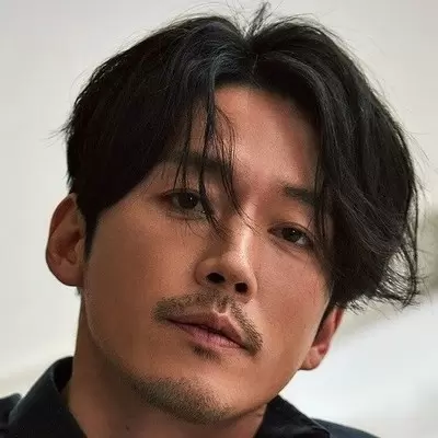 イ・テギル(チャン・ヒョク)
