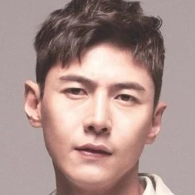 国王(文宗)(ソン・ジェヒ)