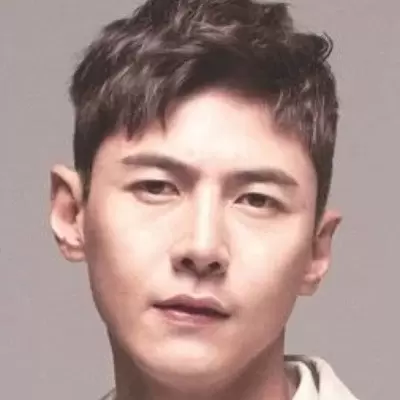 国王(文宗)(ソン・ジェヒ)