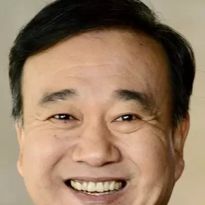 パク・スニ(キム・ハギュン)